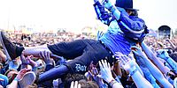 Crowdsurfing