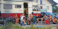 Freunde mit Camper