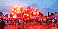 Main Stage bei Nacht